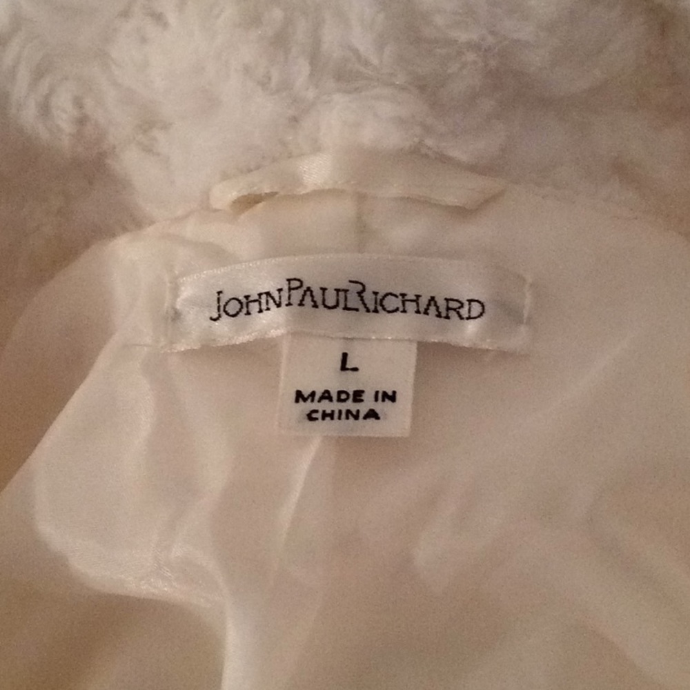 White Soft Lightweight Fluffy Jacket. - image 3